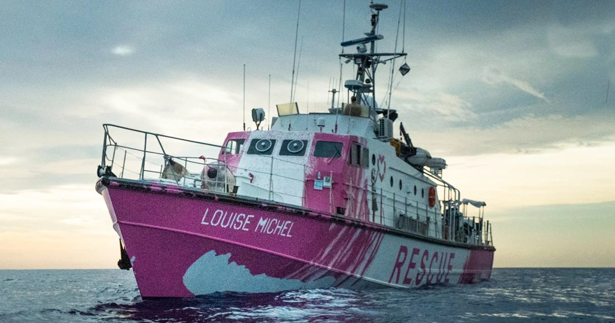 Banksy sponsored ein Mittelmeer Flüchtlings-Rettungsschiff unter deutscher Flagge | StreetArt rettet Menschenleben