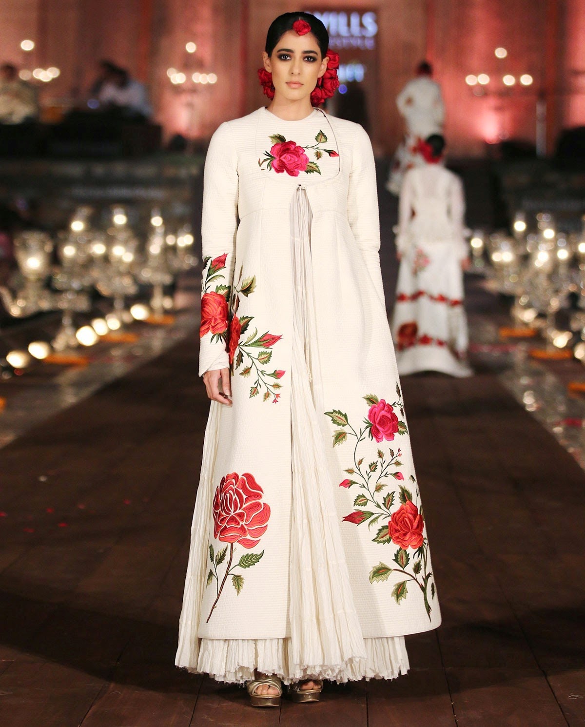 Rohit Bal's Wills SS 15 Gulbagh Collection