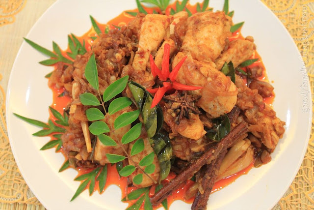 GoodyFoodies: I cooked: Express ayam masak merah & Selamat 