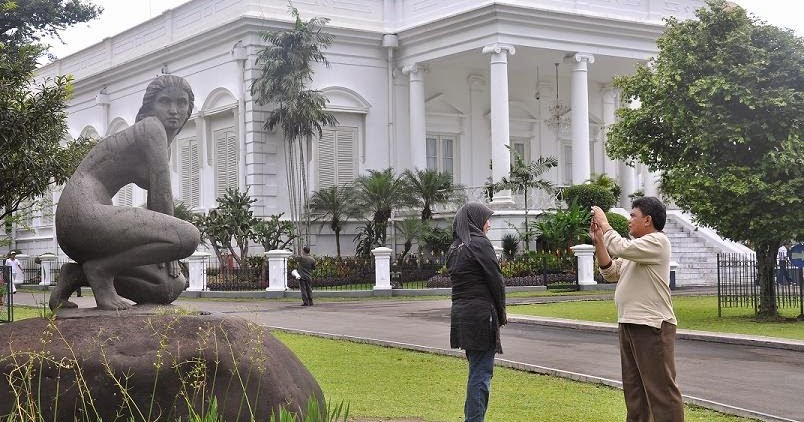 Melihat Lebih Dekat Istana Bogor: Misteri Cermin Seribu 