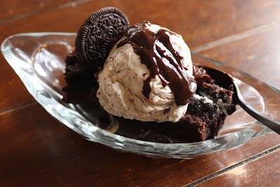 Easy Oreo Brownie Sundae