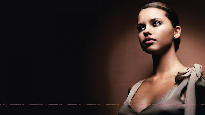 hollywood_hot_actress_wallpapers_01_sweetangelonly.com