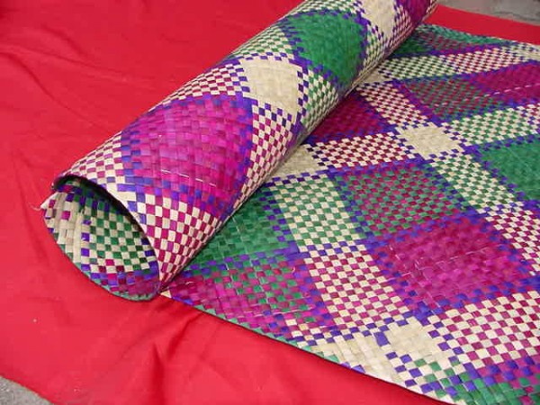 6 Contoh  Kerajinan  Tangan  Anyaman  dengan Berbagai Bahan