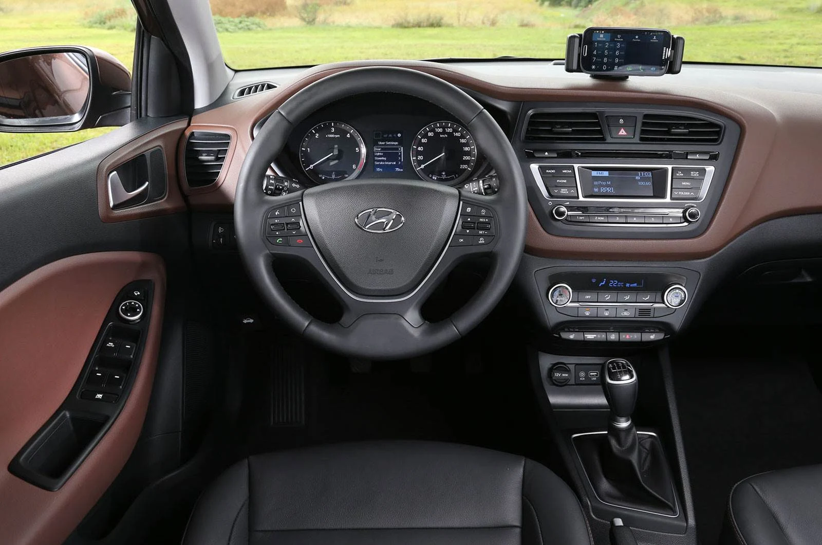 2015 Hyundai i20 - interior