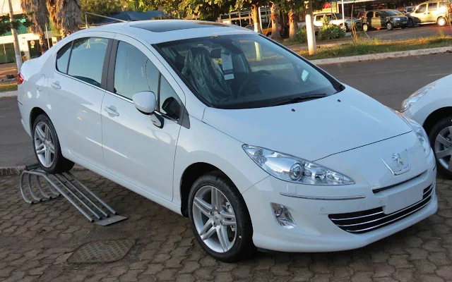 Peugeot 408 Automático 2014