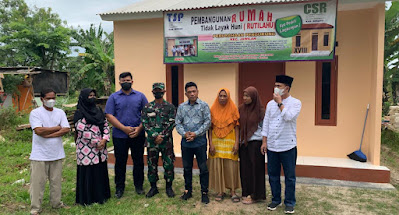 Penyerahan Kunci Rumah Oleh Pengurus TSP