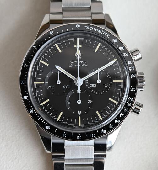 Réplique de la montre Omega Speedmaster Moonwatch Calibre 321 Chronographe Acier 39,7mm 1