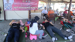 Peringati HUT ke-71, Humas Polres Situbondo dan Komunitas serta Netizen Donor Darah