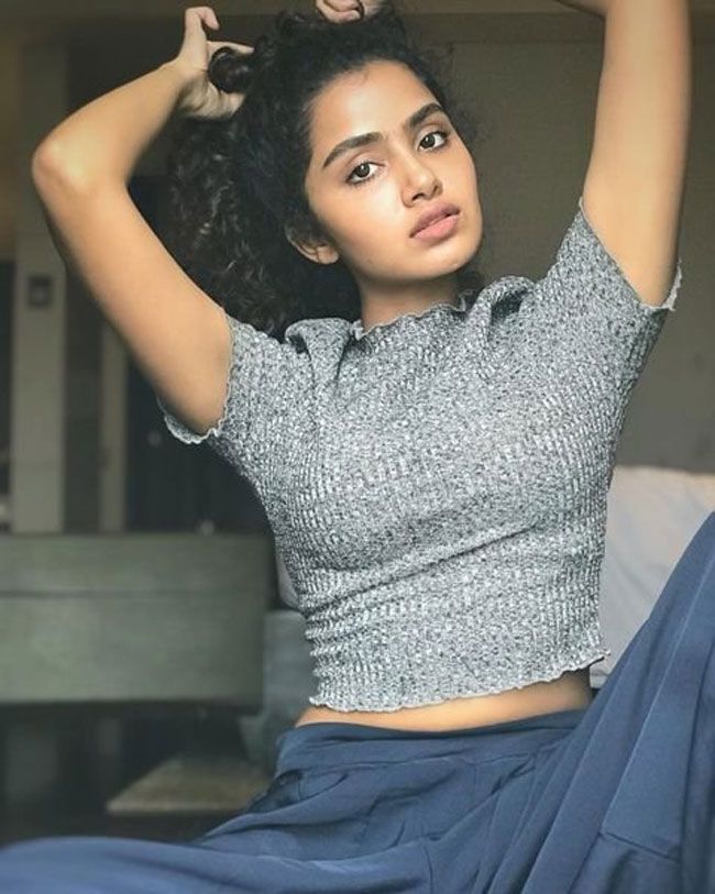 Actress Gallery: Anupama Parameswaran latest Pictures