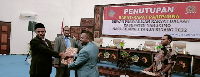 Esau Miram Hadiri Rapat Paripurna DPRD Kabupaten Yahukimo Masa Sidang I Tahun 2022