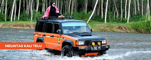 melintasi sungai kali telu menuju Pantai Sukamade Meru Betiri Banyuwangi