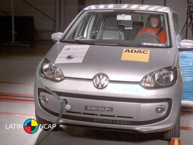 VW Up! Brasileiro - impacto lateral