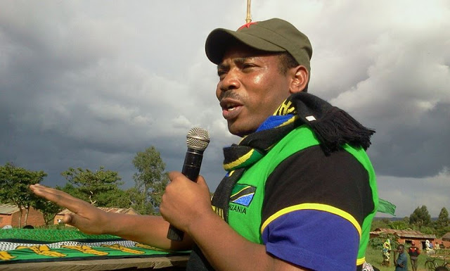 MWIGULU NCHEMBA Avunja Sheria za Uchaguzi Mkutano wa CCM Singida