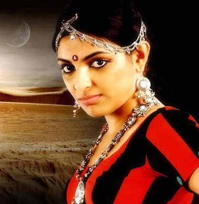 Mythili photos