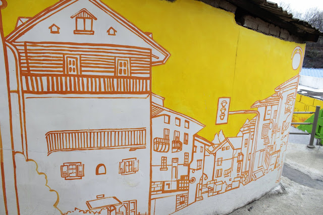 The Jaman Mural Village next Hanok village in Jeonju city(전주), South Korea(자만 벽화 마을)