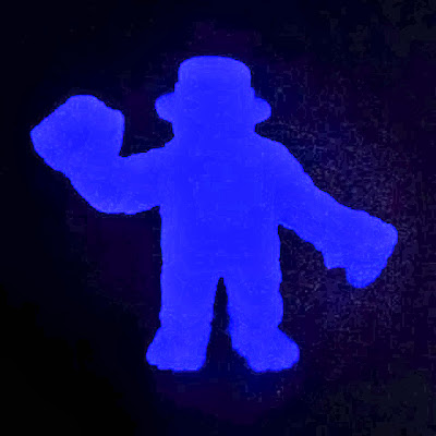 Breaking Bad “Final Glow in the Dark Blue” Heisenberg M.U.S.C.L.E. Resin Mini Figure by Healeymade