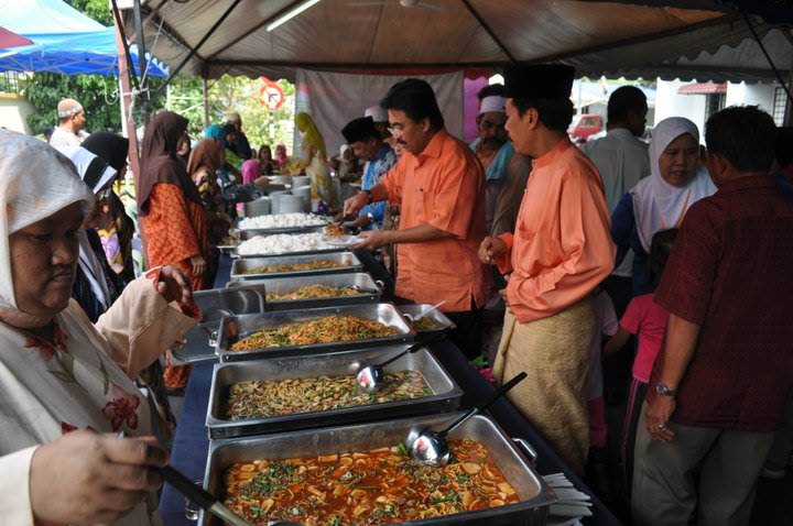 Alamak Bajet buat rumah terbuka 