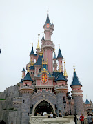 This weekend we went to Disney Paris. It was a lot smaller than the park in . (castle)