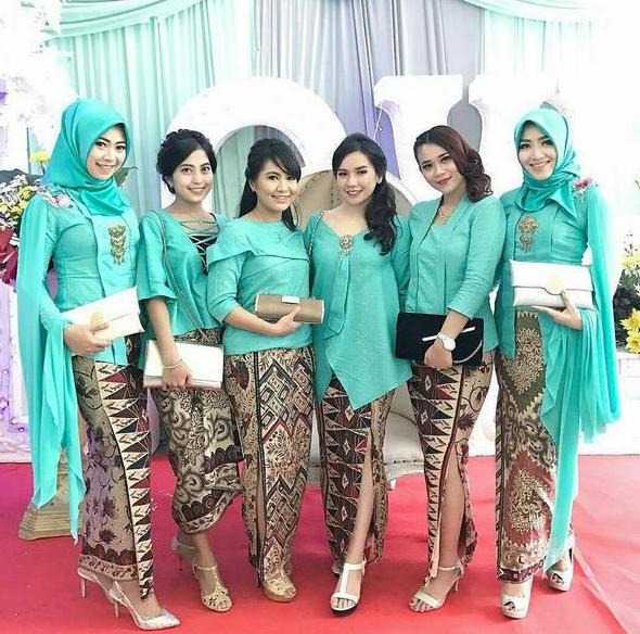 9 Model  Baju  Kebaya Seragam  untuk  Pernikahan  Pusat 