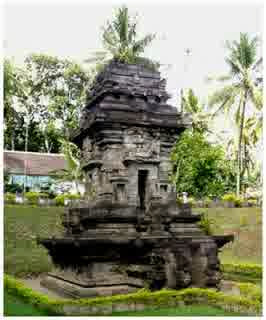 Sawentar Temple