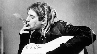 Kurt Cobain with guitar black and white desktop wallpaper