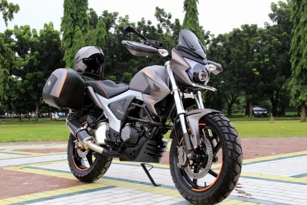 MOTOR SPORT Modifikasi  New  Honda  Megapro  FI  2014 Model 