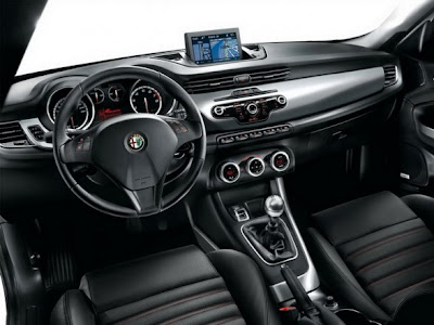 2011 Alfa Romeo Giulietta Interior