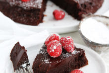 FLOURLESS CHOCOLATE CAKE