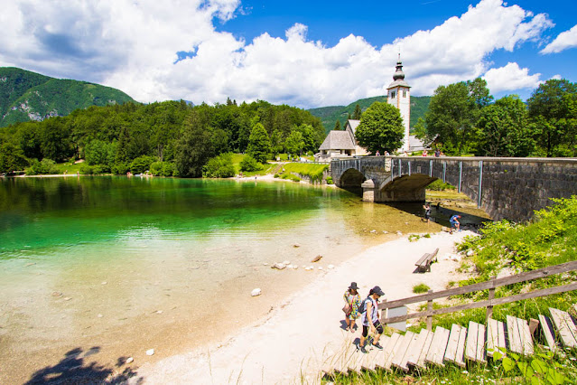 Lago di Bohinj-Slovenia-Alla chiesetta Cerkev Sv. Janeza Krstnika