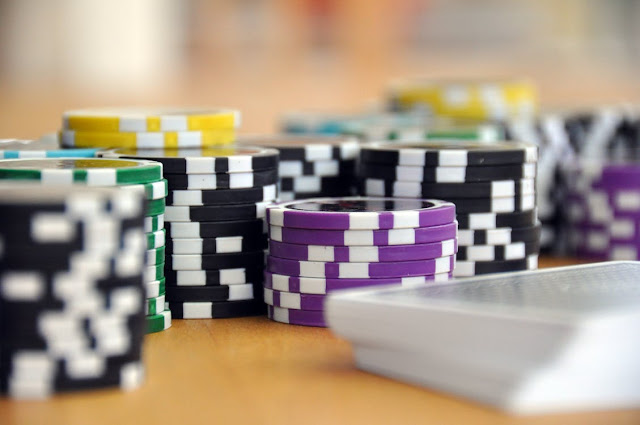 5 Common Mistakes Made at Poker Tables