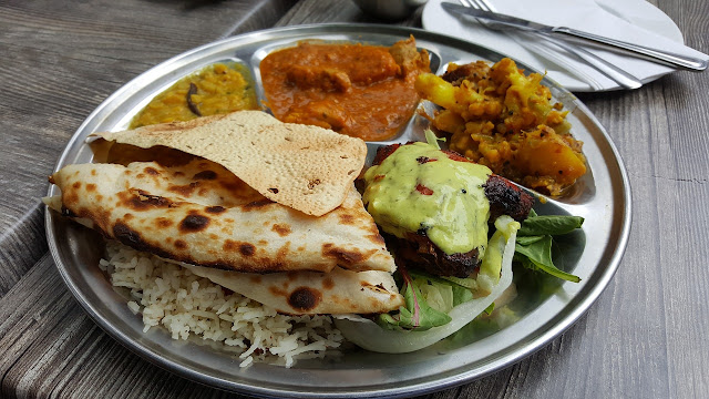 जानिए जयपुर, दिल्ली, मुंबई और इंदौर के फेमस पकवान, जिसे देखकर लोगों के मूहं में आ जाता है पानी