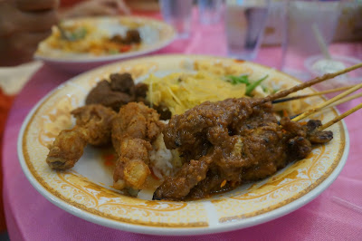 Apakag sate termasuk steak? atau bukan?