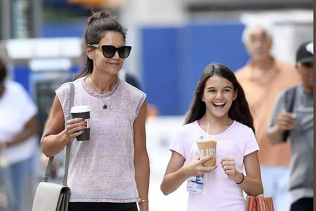 Katie Holmes does not let her daughter near her father Tom Cruise