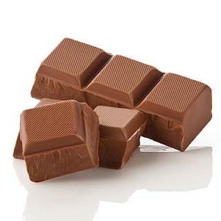 <img src="chocolate.jpg" alt="el chocolate es rico en antioxidantes y polifenoles">