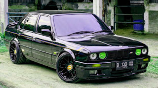  BMW 318i