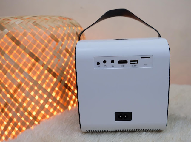 LUMOS RAY Projector review by Nikki Tiu of askmewhats.com