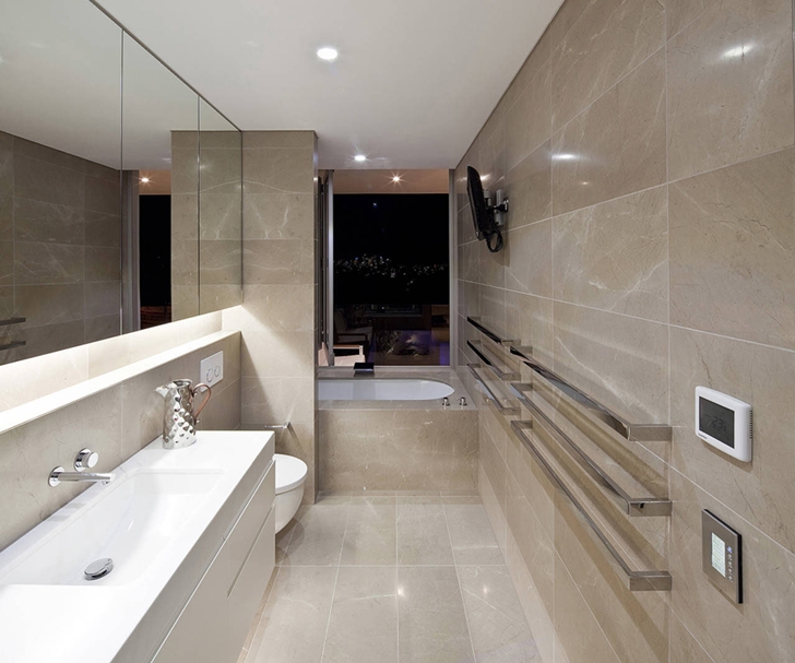 Modern bathroom in Portland Street Duplex by MPR Design Group