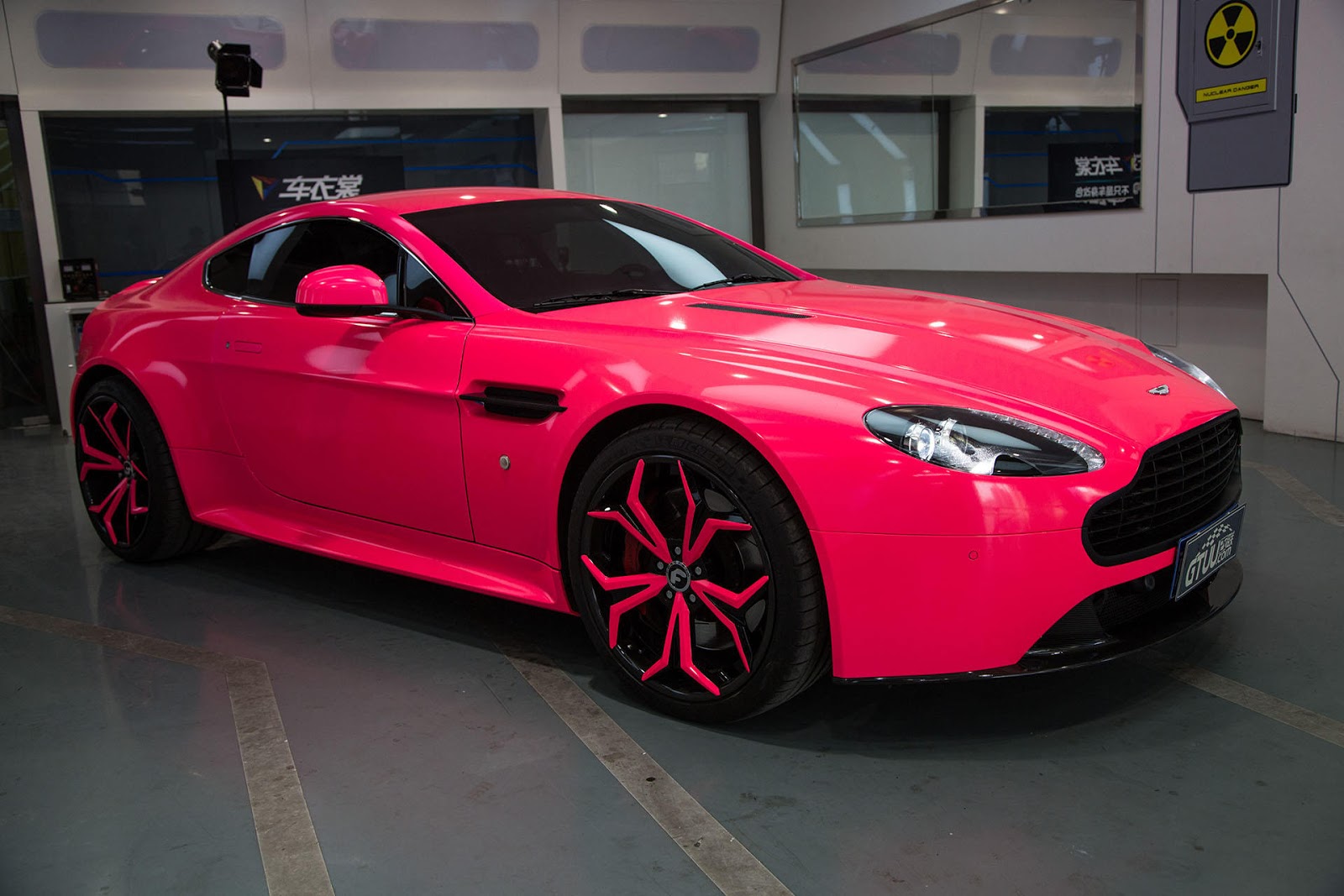 Koleksi 90+ Modifikasi Mobil Avanza Warna Pink Terlengkap 