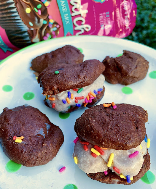 AD: Craving some #glutenfree and #vegan cookies but only have cake mix? Check out these #lowfat chocolate cake mix cookies! #Celiac friendly & delish!