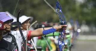 Perpani puts his hope in the four referees who are training in Singapore  A number of archery athletes aim at the target during the Barebow number exhibition in the National Selection (Seleknas) of the Executive Board of the Indonesian Archery Association (PB Perpani) at the Archery Field, Gelora Bung Karno, Senayan, Jakarta, Wednesday (8/3/2023). BETWEEN PHOTOS/M Risyal Hidayat/nym. (BETWEEN PHOTOS/M RISYAL HIDAYAT)  Jakarta (ANTARA) - The Central Executive of the Indonesian Archery Association (PP Perpani) has high hopes for the four Red and White referees who will have the opportunity to gain knowledge by participating in the World Archery Asia (WAA) Continental Judge Seminar training in Singapore on 2-4 June 2023. "  Perpani have a long-term plan for four national referees who will be included in the WAA Seminar Continental Judges training in Singapore," PP Perpani Secretary General Antonius Riva said as reported by his official website, Thursday.  The four referees are Della Adisty Handayani (East Java), Ilham Maulana (Riau Islands), Arie Fachmi Nugraha (Banten), and Reno Sagita (DKI Jakarta). They were selected from a total of 20 referees who registered and then narrowed down to 15 who took part in the next stage on April 14-17.  The final assessment of the referee selection was carried out through a series of tests led by two continental referees, Johari Bin Abu Bakar and Ida Hasni Shaari.  After the training, continued Riva, the referees will spearhead PP Perpani in improving the quality of selection, championships and evaluation of tournaments held in Indonesia.  On the same occasion, Deputy Chairperson II for Guidance and Training, Abdul Razak, said that by bringing four national referee representatives to Singapore and obtaining certificates as continental referees, Indonesia would have a face in Asian refereeing.  Every time there is a match in the Asian region, the four referees, if they are certified, are ready to be called upon and carry out their duties as referees.  "Congratulations to those who passed and hopefully the four national referees who were sent will all get certificates as continental referees," said Razak.