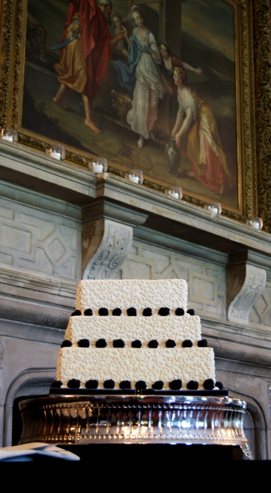 elegant wedding cake