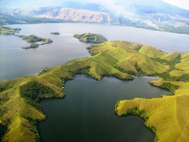  Keindahan Tempat Wisata Di Papua Yang Menawan 9 Keindahan Tempat Wisata Di Papua Yang Menawan