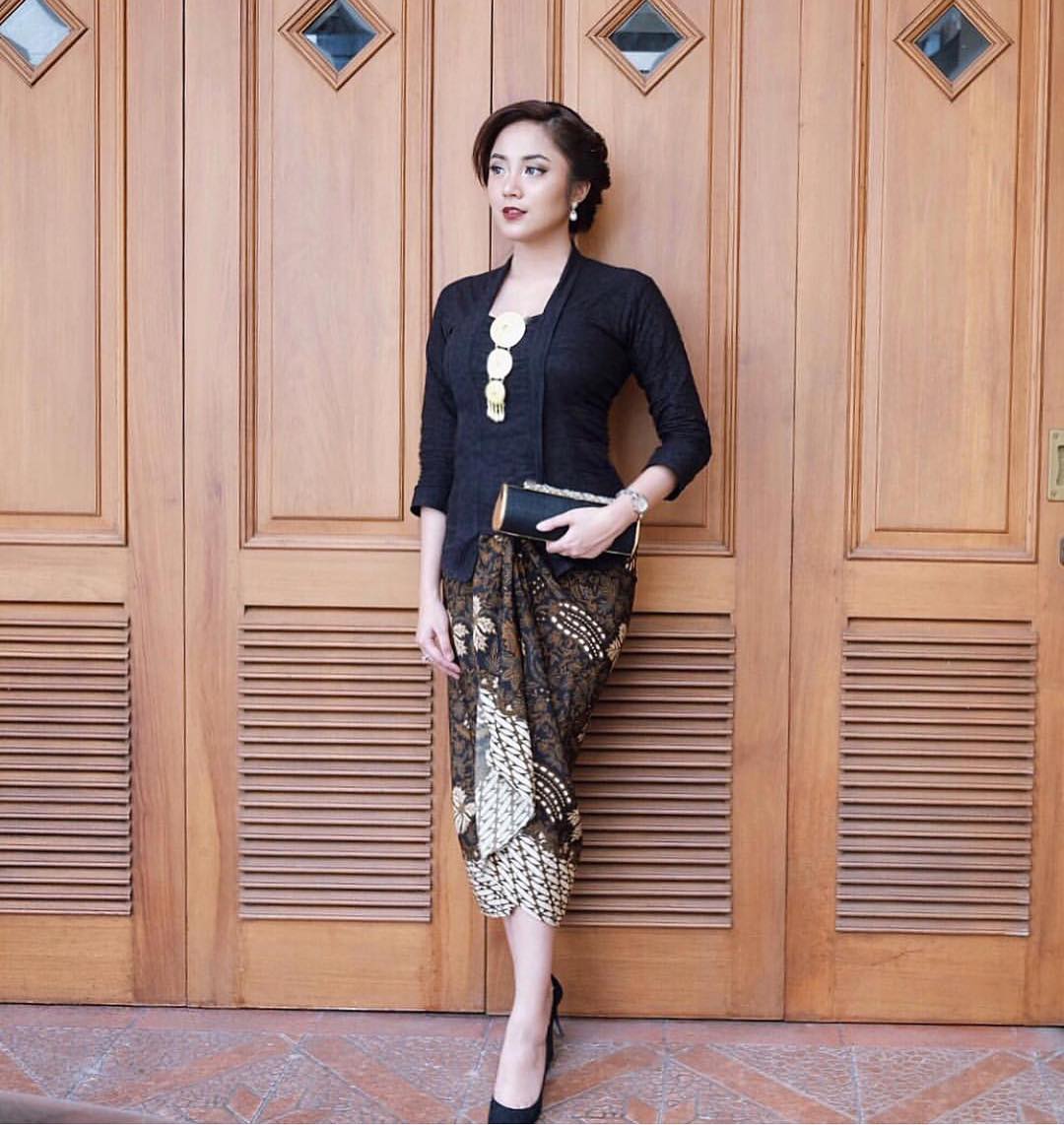 Kumpulan Gambar Inspirasi Model  Kebaya Modern Indonesia 