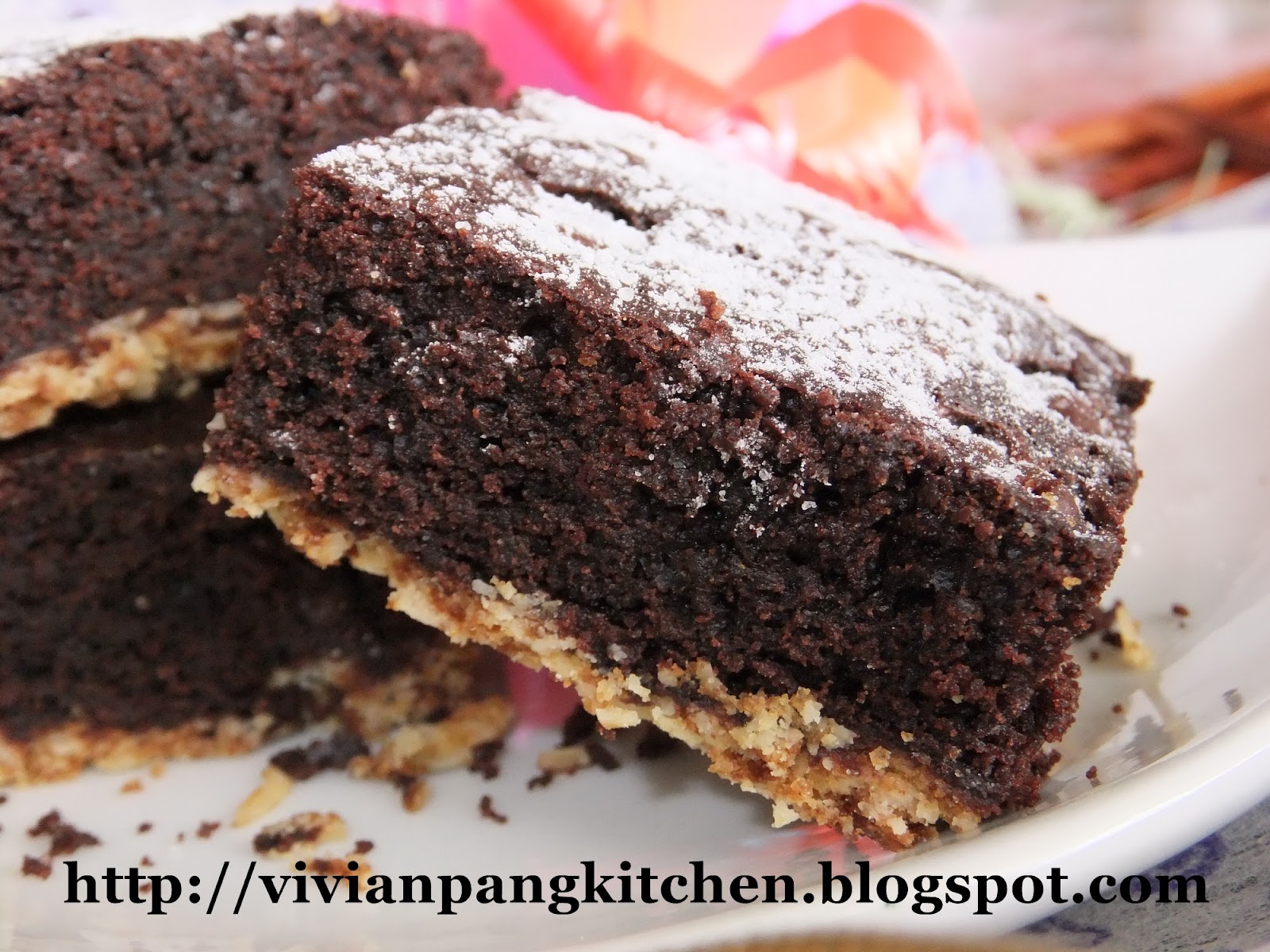 Vivian Pang Kitchen: Caramel Oatmeal Brownies