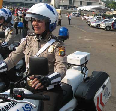 [hot] Hanya Karena Ingin Jadi Polisi, Seorang Remaja Laki-laki Dipukuli Ayahnya! [ www.BlogApaAja.com ]