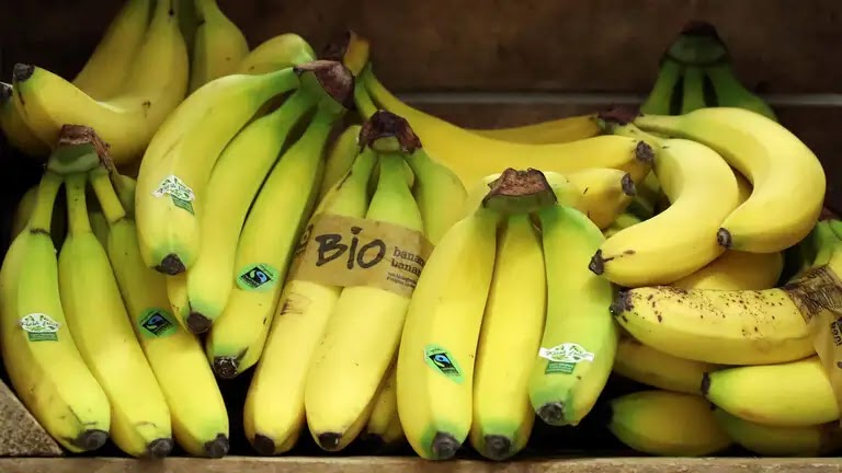 Benefits of eating bananas daily
