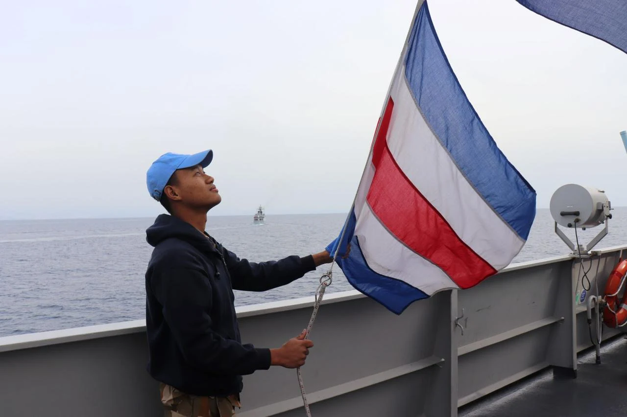 KRI Sultan Hasanuddin-366 Latihan Bersama Dengan Kapal Perang Bangladesh