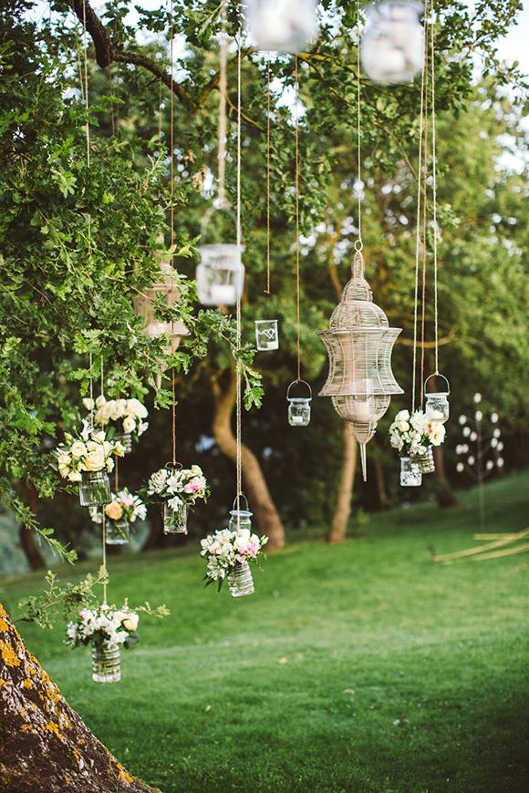  Flower Ideas For an Outdoor Wedding 