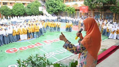 Netty Optimis SMAN 2 Tamsel Bekasi Mampu Terapkan Gerakan Literasi Sekolah