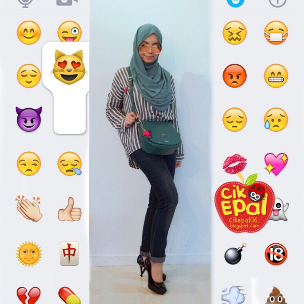 Cik Epal Untuk yang gila  dengan emoji